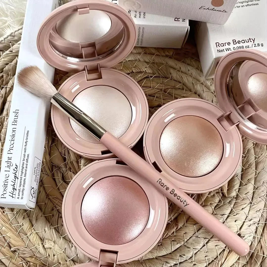 Rare Beauty Light Silky Touch Highlighter